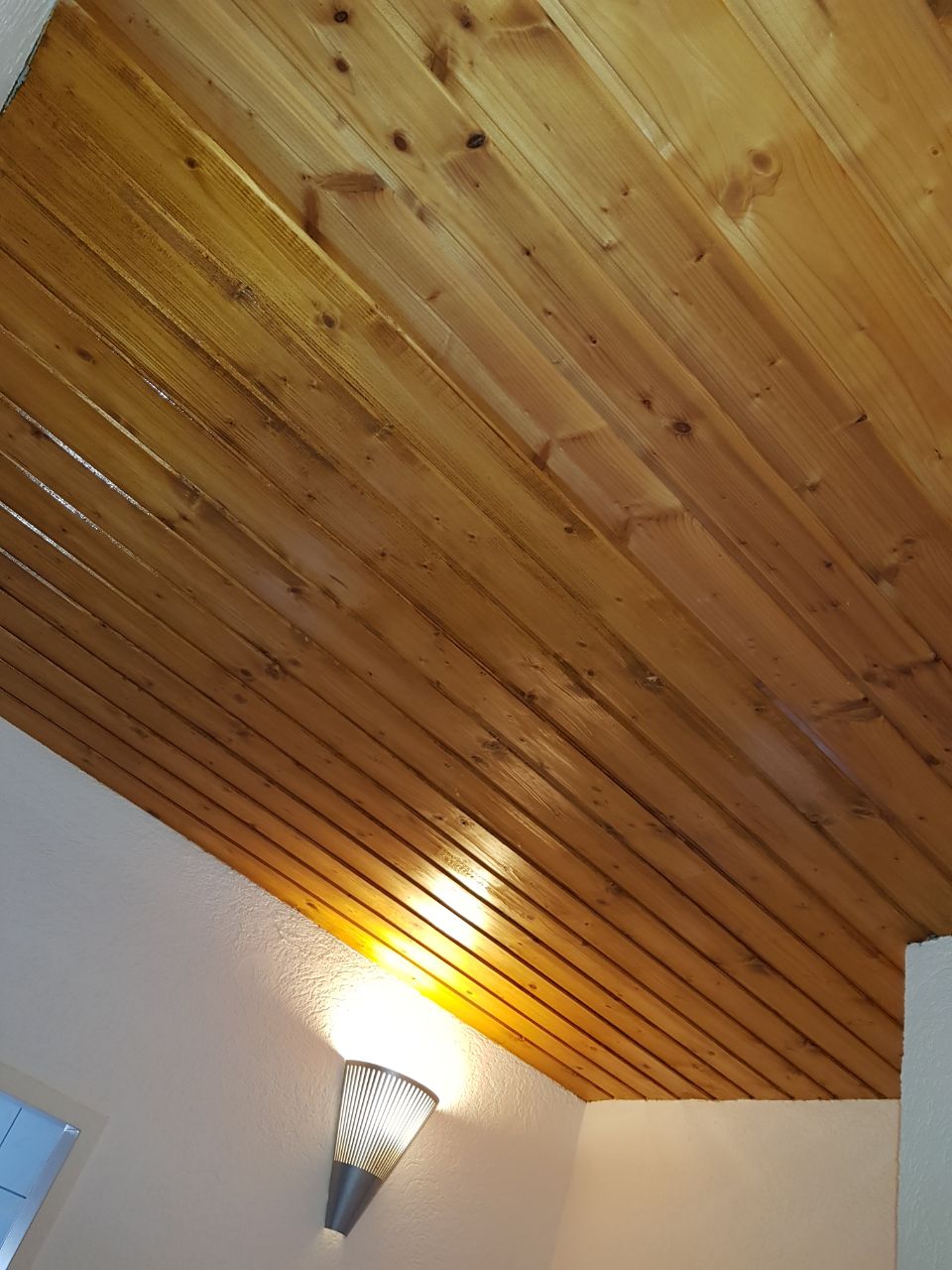 Holzdecke Anpassung nachher Holzdecke Anpassung nachher