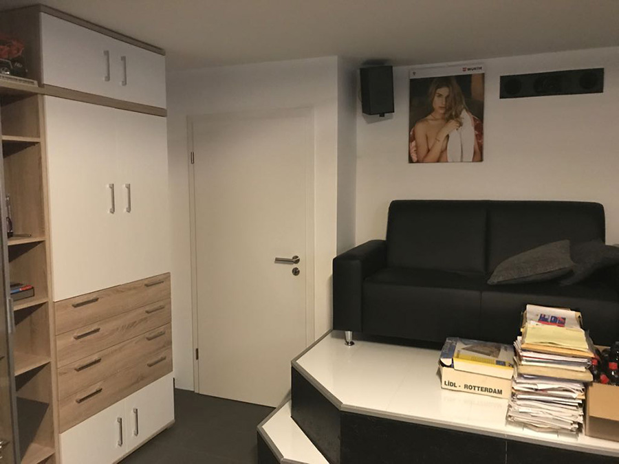 Trockenbauwand mit Tür Trockenbauwand mit Tür