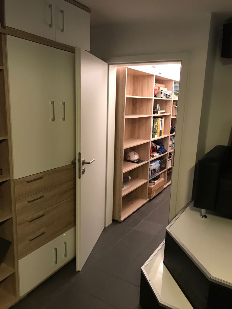 Trockenbauwand mit Tür Trockenbauwand mit Tür